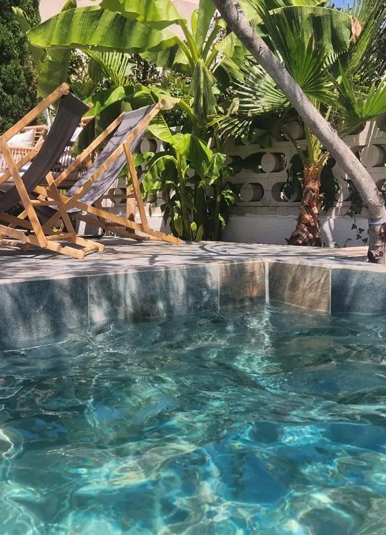 Bord De Mer + Piscine Sausset-les-Pins France